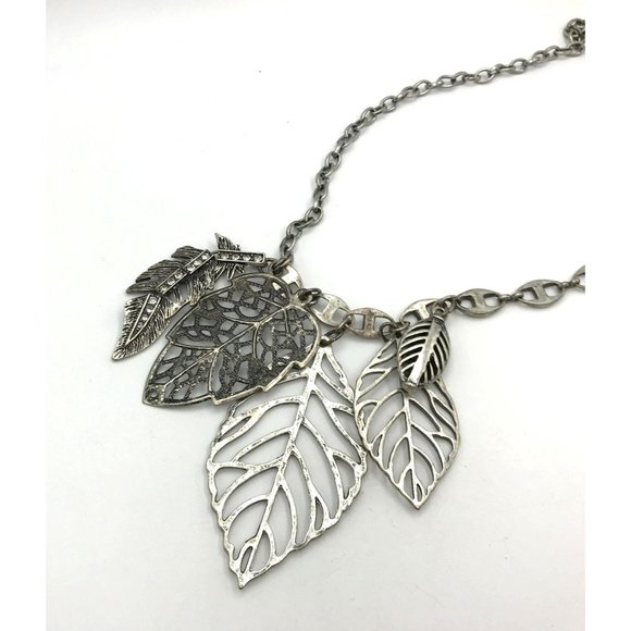 Necklace Silver tone with leaf charms 38" length - Picture 1 of 2